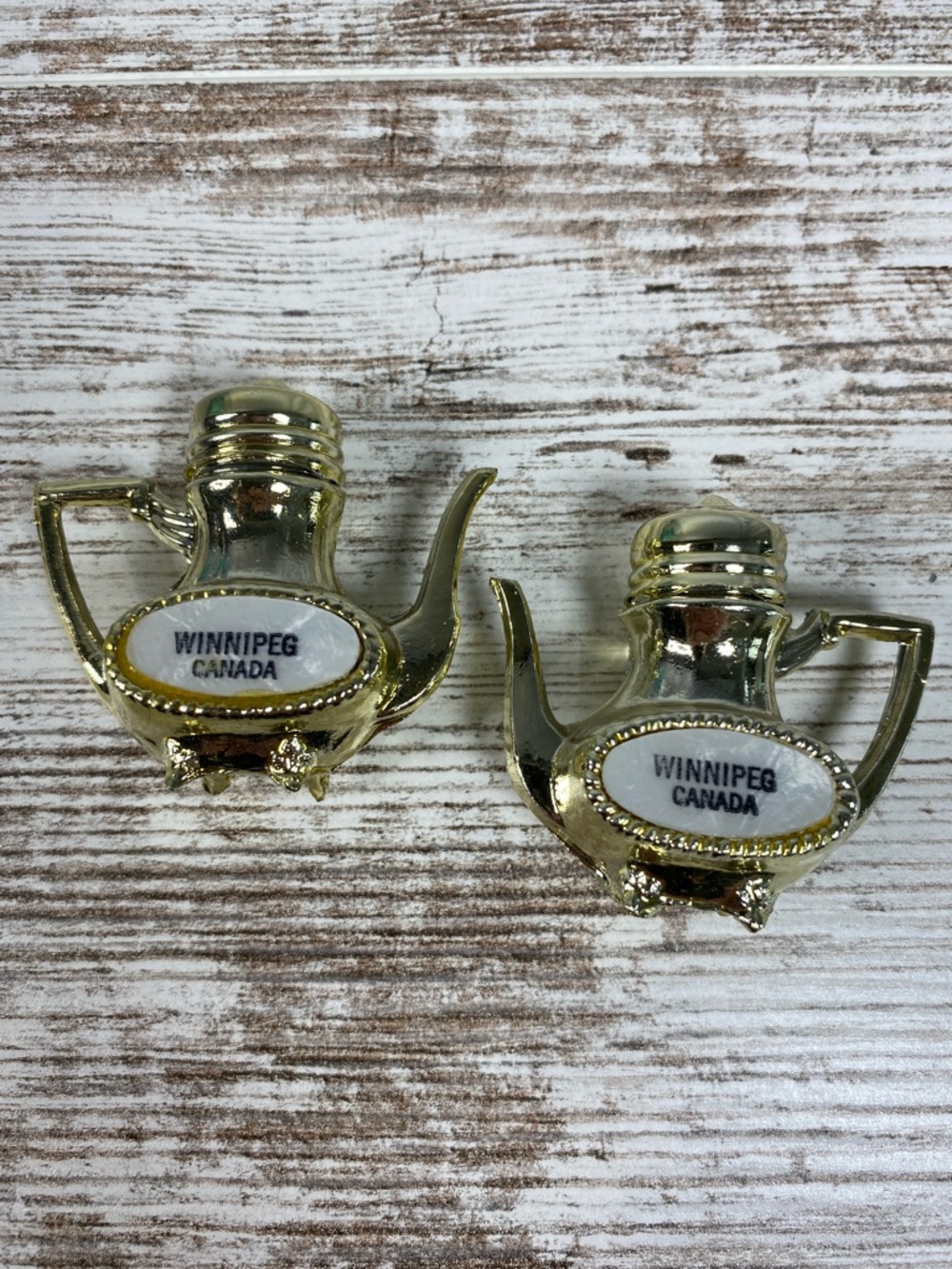 Vintage Winnipeg Canada Gold Teapot Souvenir Salt & Pepper Shaker Set